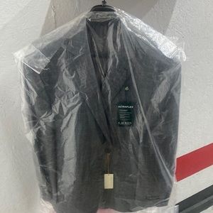 Mens 44R sport coat by Ralph Lauren. Gray w/blue stripe in the houndstooth.